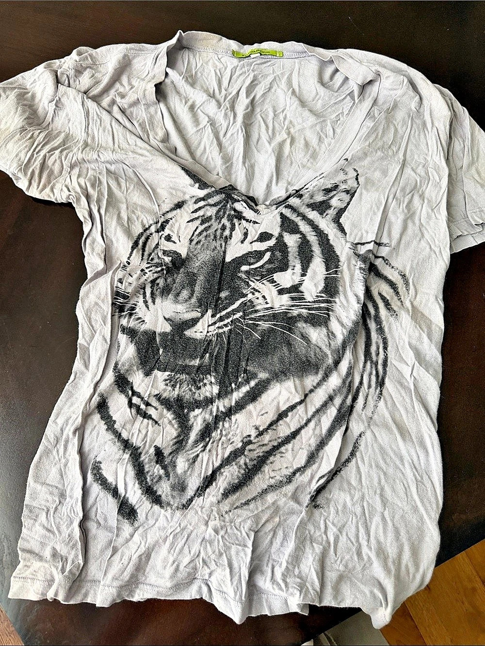thebeautifulones Tiger Graphic Tee grey & Black Size Large